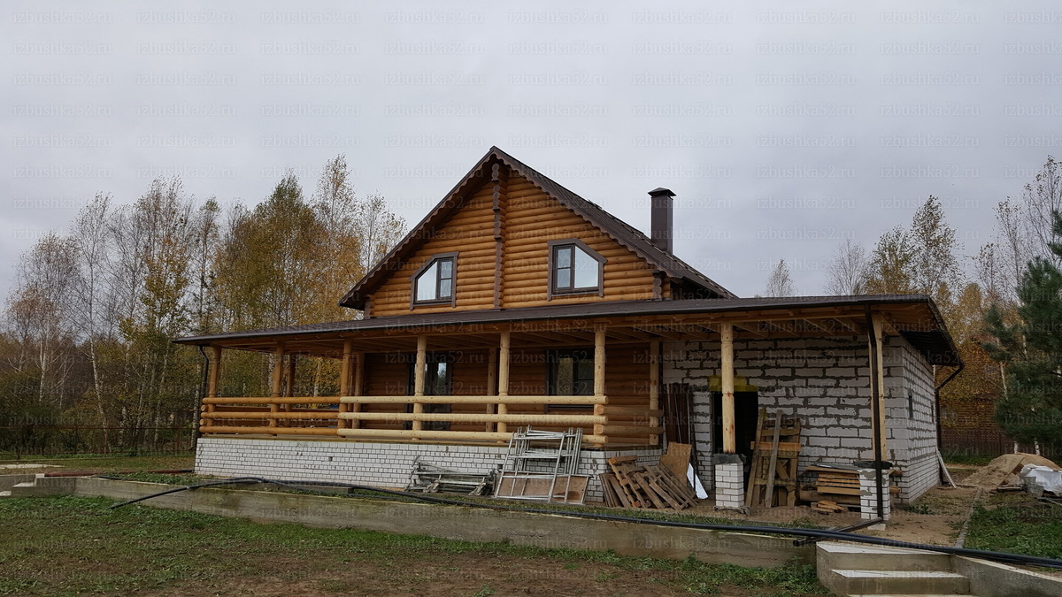 Дом из оцилиндрованного бревна — построен компанией Избушка